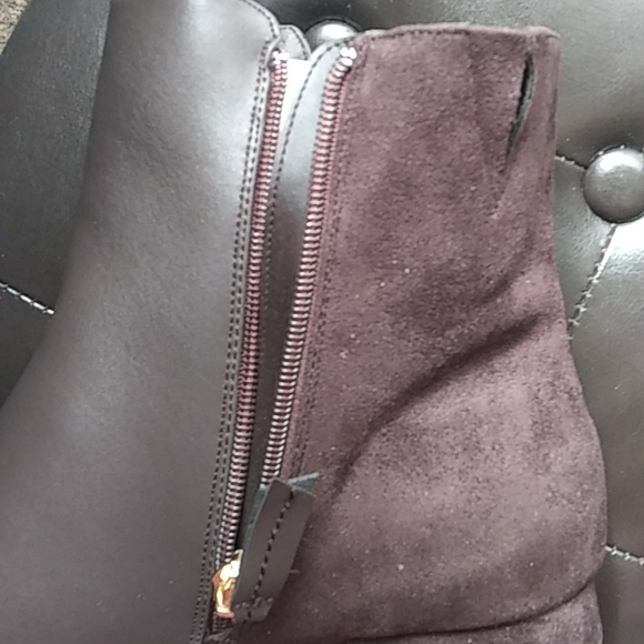 *NWT*The Adrianne Bootie by Comfortview® in Dark Brown - Picture 10 of 10